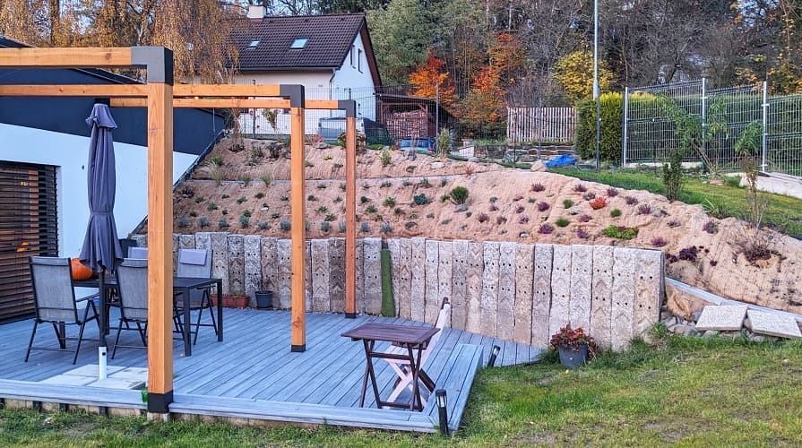 Kokosová rohož v záhrade